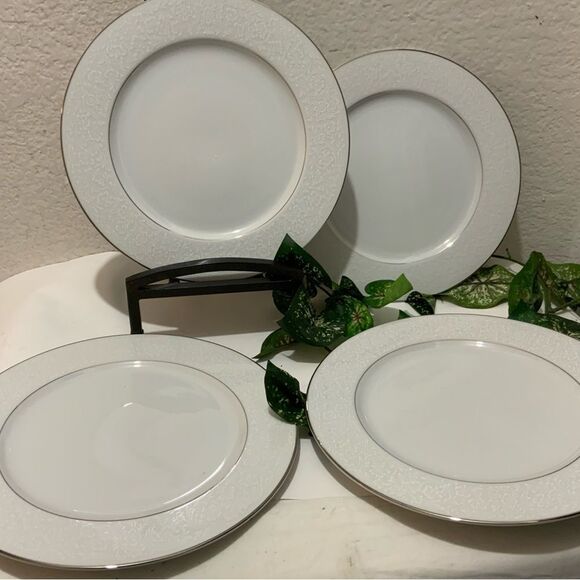Grace CONCERTO Set of 4- 10 3/8” Plates Fine China Japan Platinum vintage B7 - Picture 1 of 8